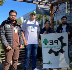 Petianos e tutora do PET Engenharias no XV JOPARPET & XXVII SULPET